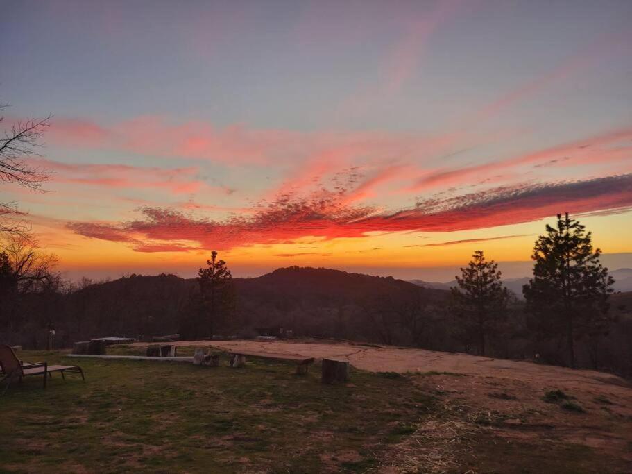 Campground At Sequoia Mountain Farms - Bring Your Own Tent Or Rv - No Bedrooms Or Beds Provided Miramonte Ngoại thất bức ảnh